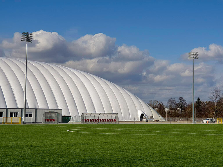 oświetlenie stadion micoled